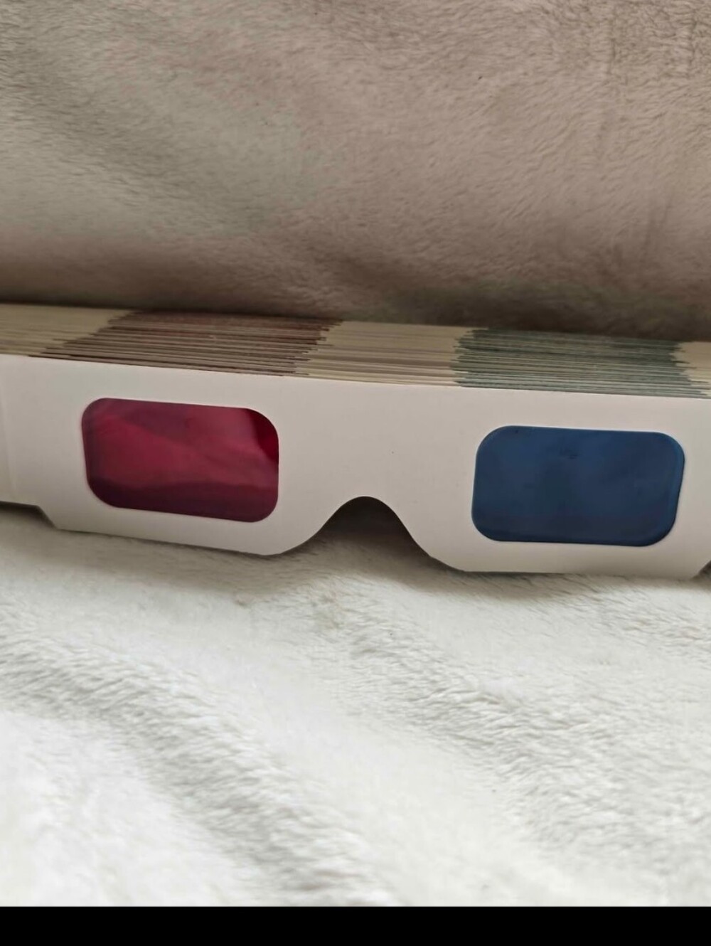 11 pairs of 3D glasses anaglyph Red and blue lenses